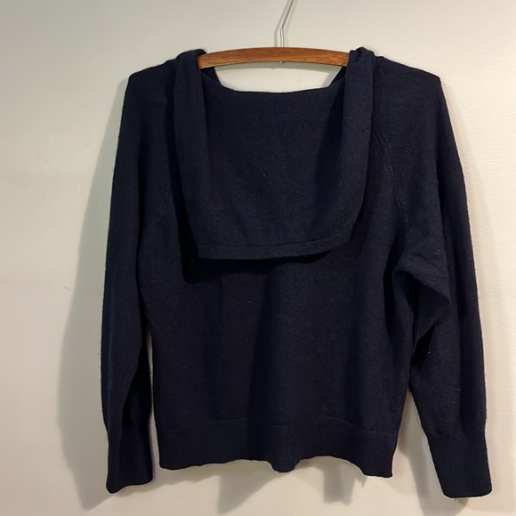 Zara Women’s Navy V-Neck Sweater - Picture 6 of 6